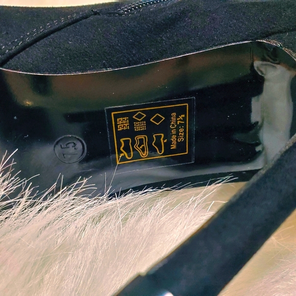 Knee High Heeled Boots with Fringe - Picture 3 of 6